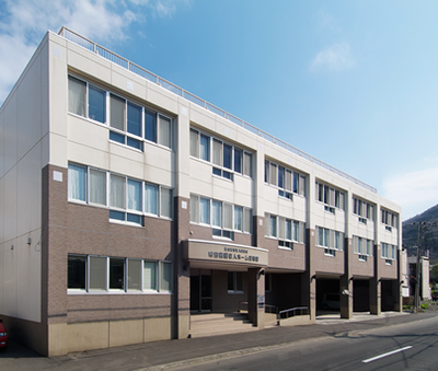 三階建ての外観