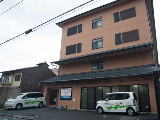 清潔感のある建物の外観