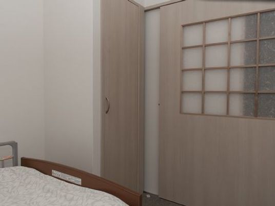 落ち着いた色の居室