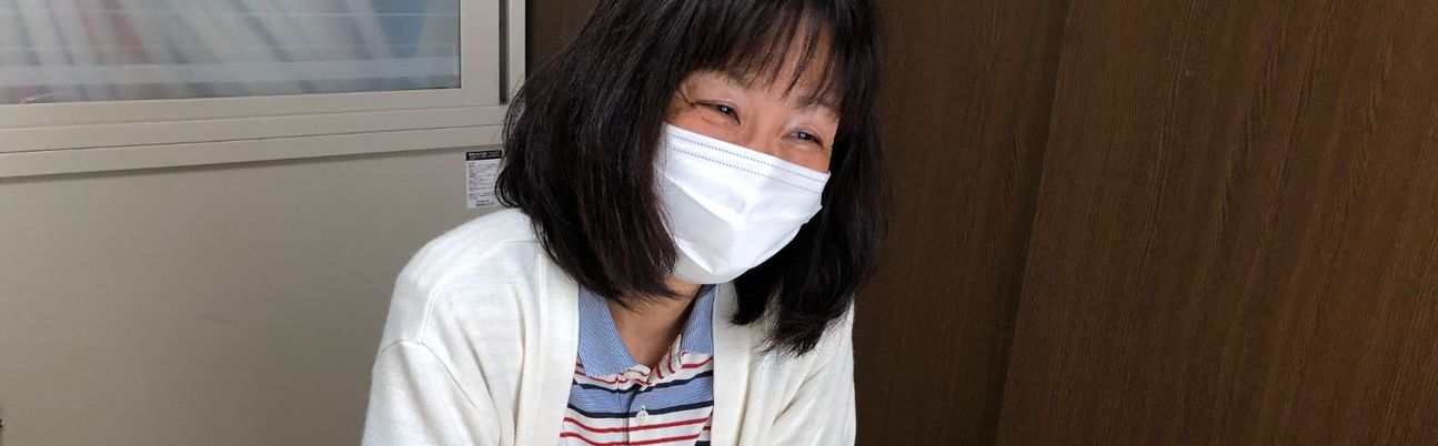笑顔のスタッフと居室