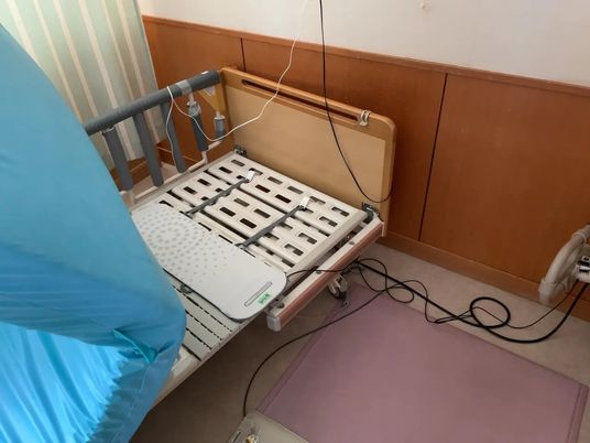 介護用ベッドの居室  