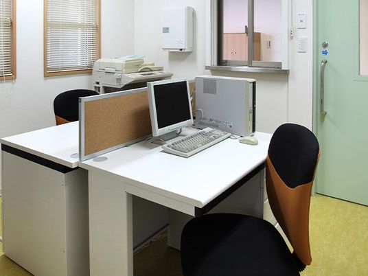 事務机のある部屋  