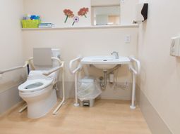 バリアフリーなトイレ空間