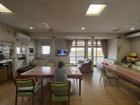 家庭的な食堂