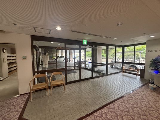 広々としたエントランス