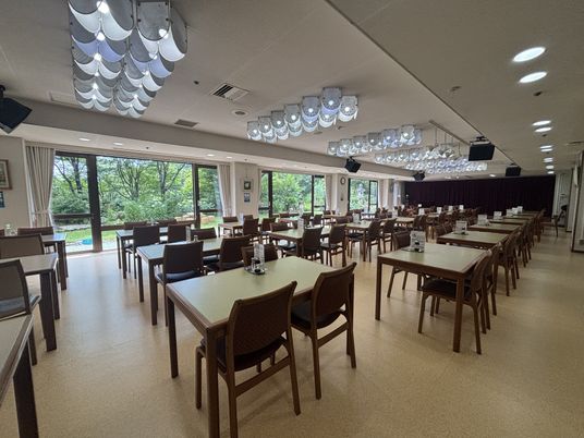 明るいダイニングルーム