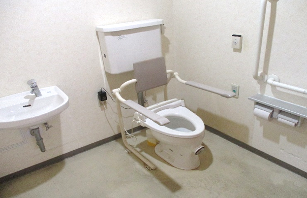 手すり付きトイレ設備
