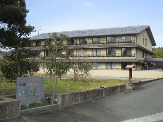 働く環境が見える外観