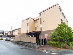 多階建ての建物外観