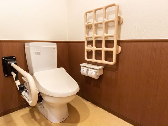 バリアフリー対応のトイレ