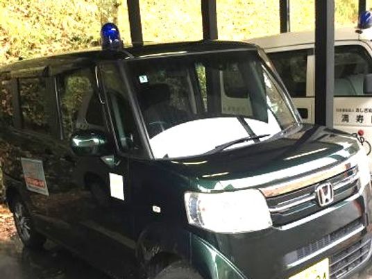 送迎車の駐車場  