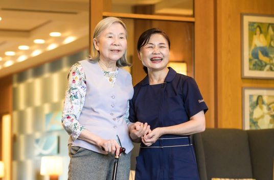 ラウンジで交流する様子