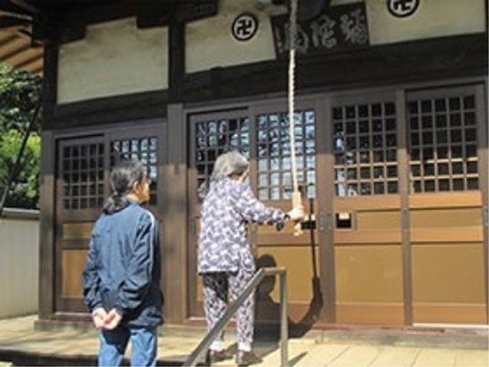 和風建築のエントランス