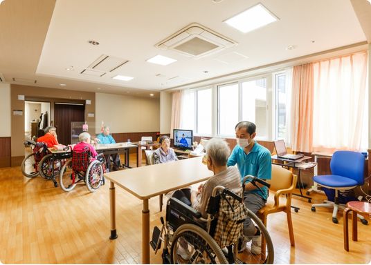 利用者が集う室内