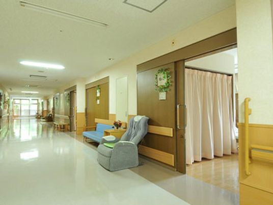 長い廊下です