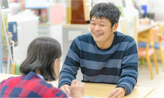 和やかな会話の様子