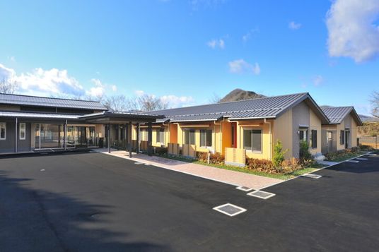 開放感ある建物外観
