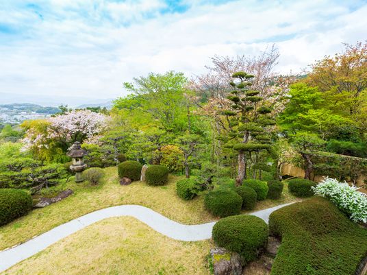 整備された美しい庭園