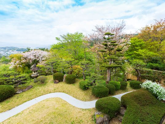 整備された美しい庭園