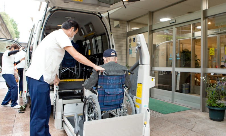 医療法人清仁会 介護老人保健施設 シミズひまわりの里の外観