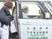 送迎車への乗降の様子  