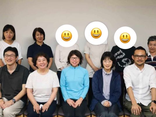 スタッフ集合写真  