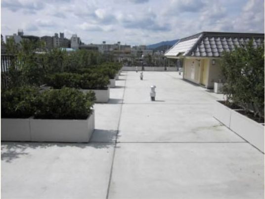 開放的な屋上空間