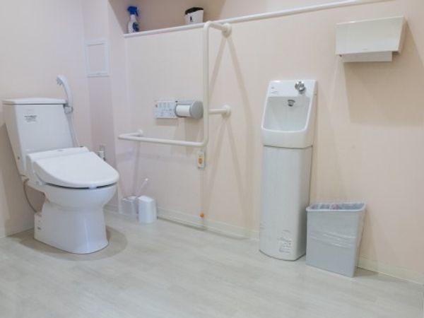 バリアフリーなトイレ空間