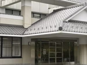 建物の正面外観  