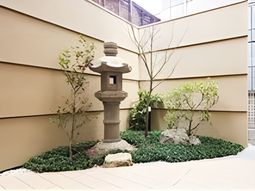 和風の小さな中庭