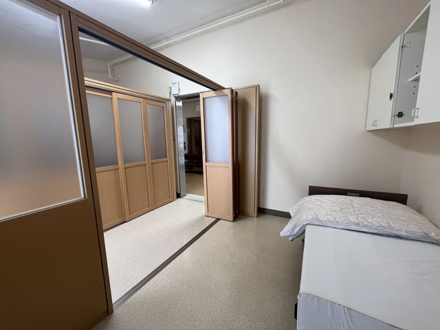 広々とした居室 居室 開放感のある快適な空間が広がっています。リラックスできる穏やかな居室です。