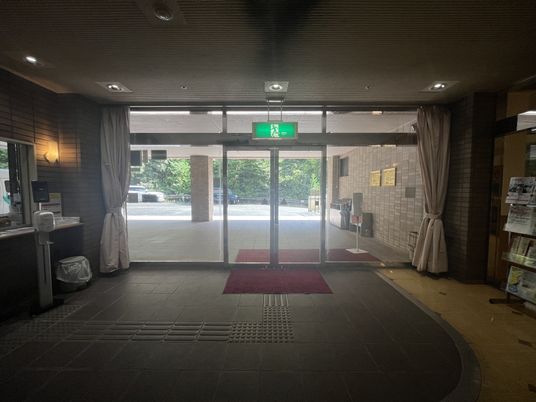 明るいエントランス