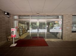 広々とした入口