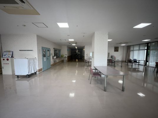 広々とした廊下