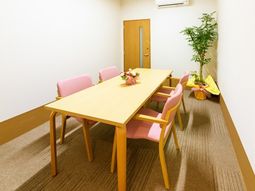 明るい休憩室