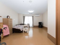 明るい床の居室