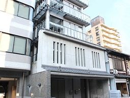 都市型施設の外観