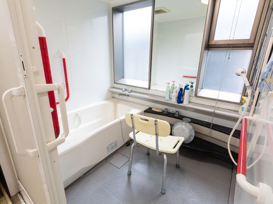 バリアフリー対応の浴室