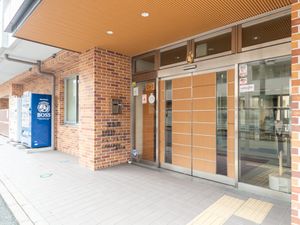 上品な入り口の玄関