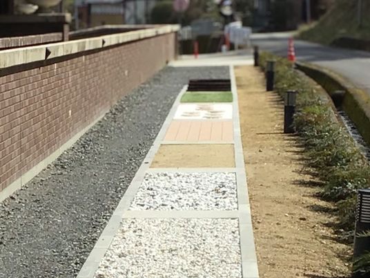 屋外の通路  