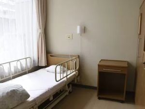 ベッドのある個室  