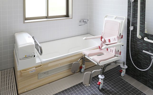 リフト付き浴槽