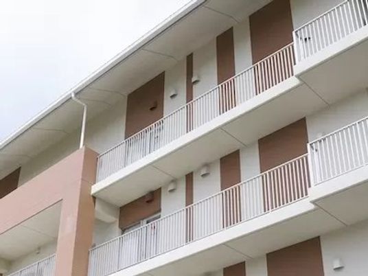 外観の集合住宅風建物  