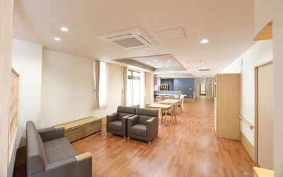 広々としたラウンジ