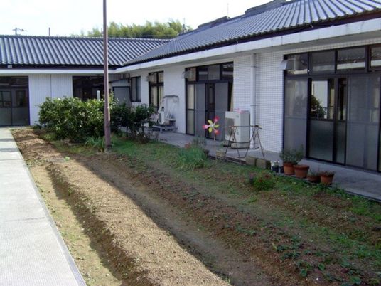 平屋の施設外観  