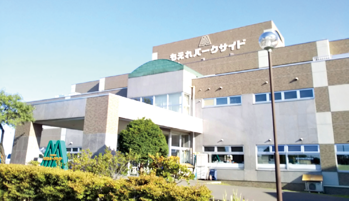 広々とした外観