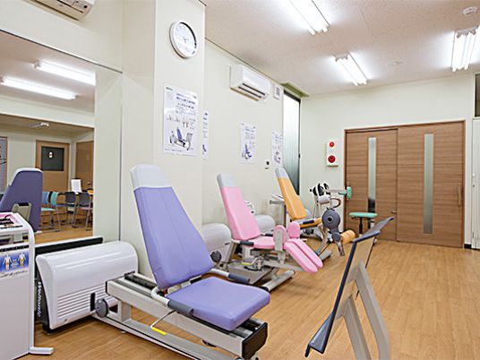 運動器具が揃う訓練室