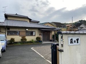 落ち着いた雰囲気の外観