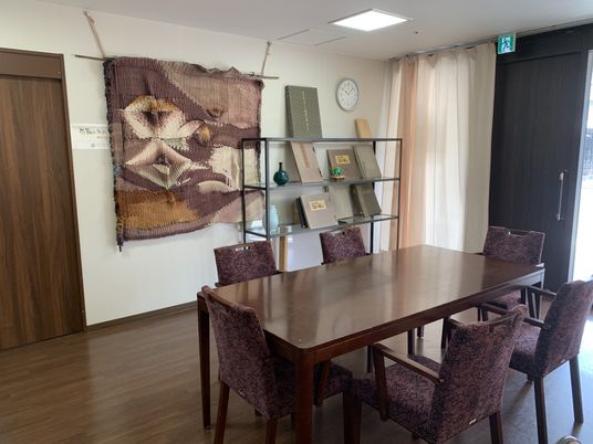 明るいダイニングの様子