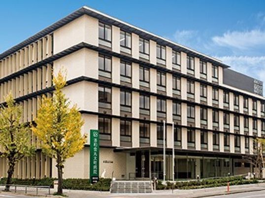 モダンな建物の外観